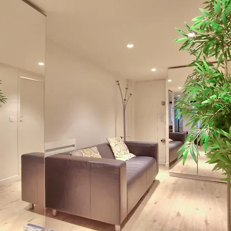 Studio Republique Saint Martin * Parigi