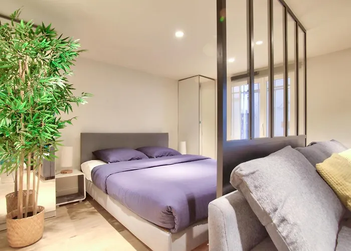 Studio Republique Saint Martin * Parigi